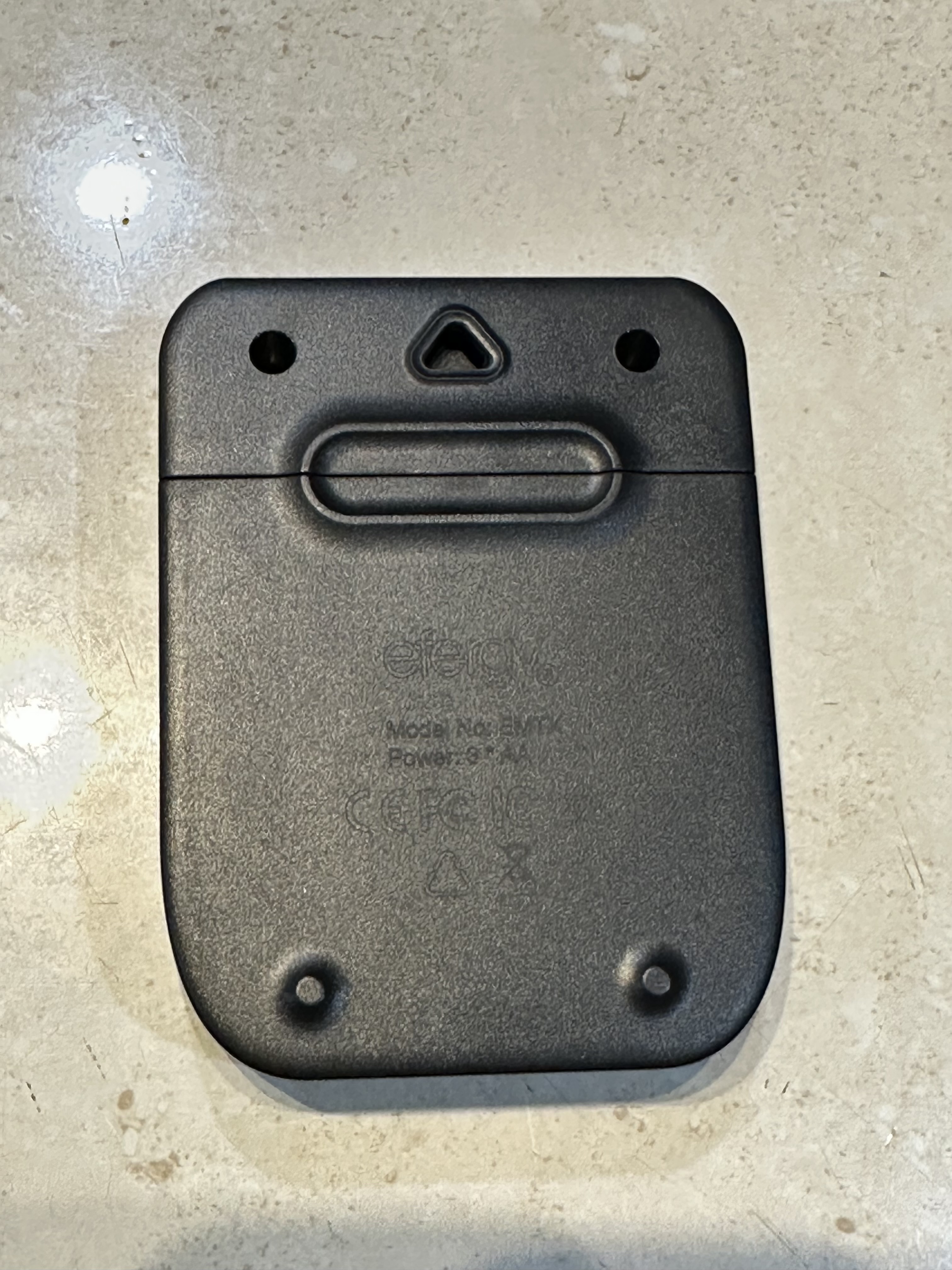 Battery compartment on the transmitter